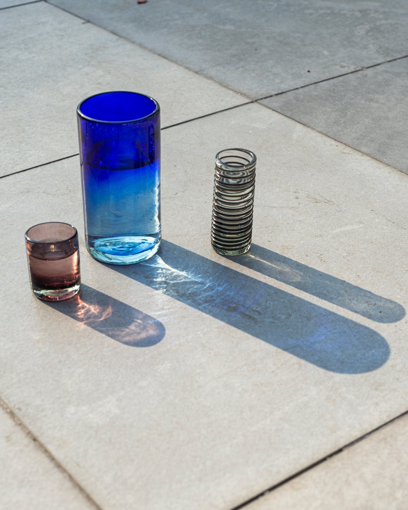 Shots de vidrio hechos a mano para degustaciones exclusivas.
