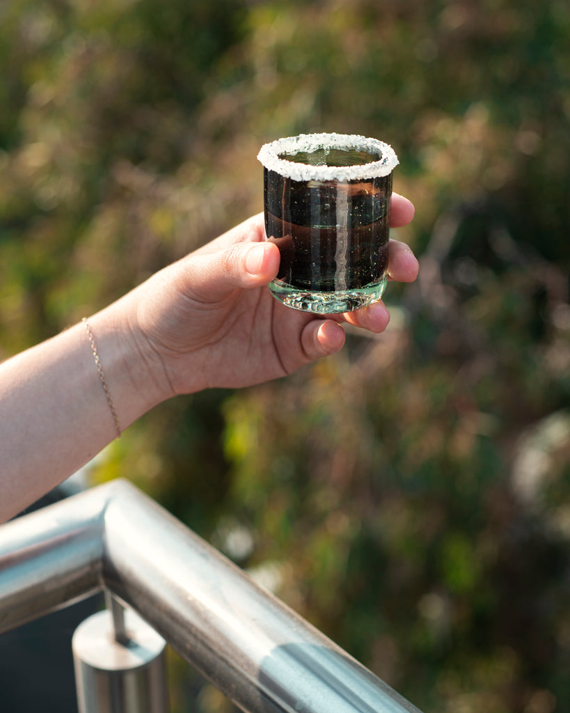 Cristalería de calidad que transforma tu mesa en un espacio sofisticado.
