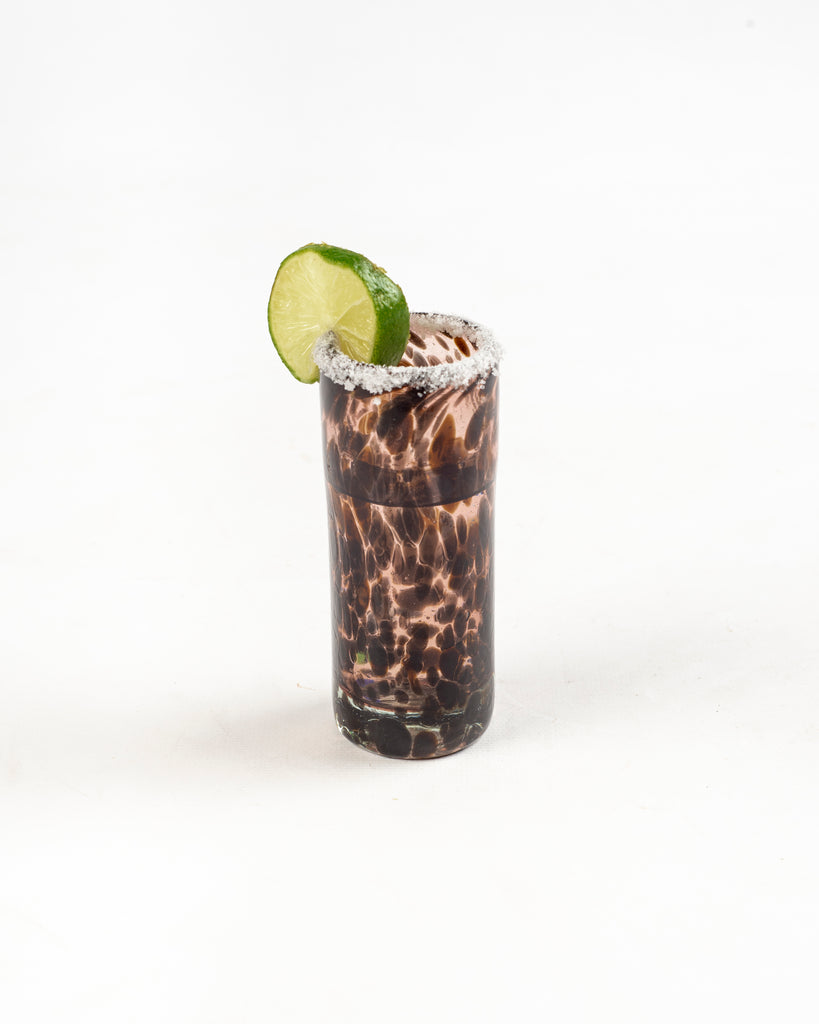 Set de vasos de shot diseñados con vidrio resistente.
